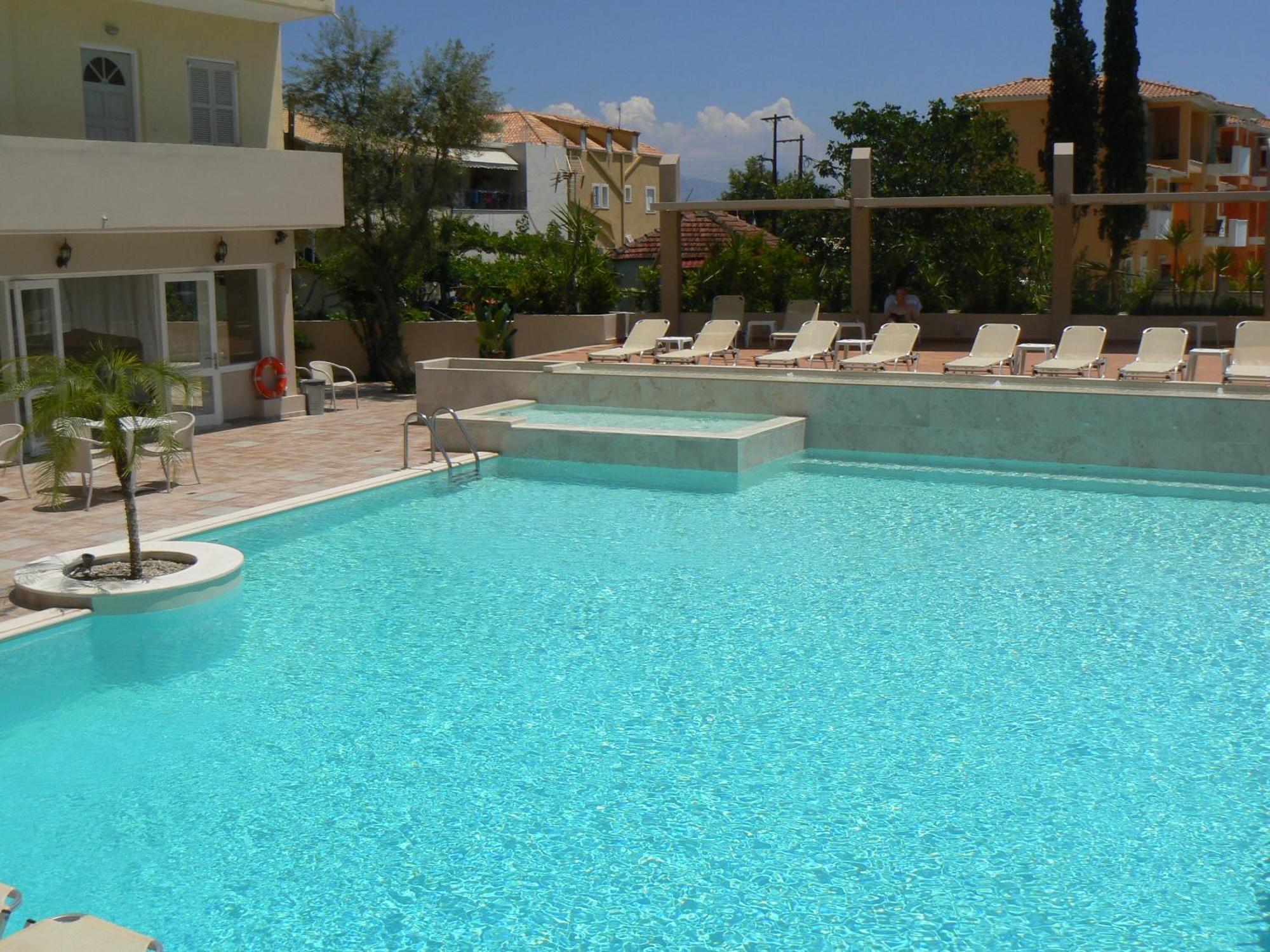 Happyland Hotel Apartments Nydri  Dış mekan fotoğraf